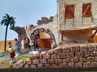 Pesebre artesanal con figuras