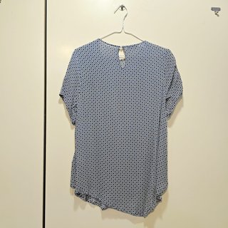 Blusa Zanetti asimétrica azul y blanca