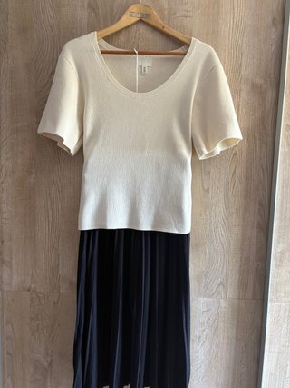 Conjunto Jersey H&M y Falda Plisada y cinto.