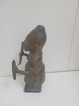 Figura de Bronce