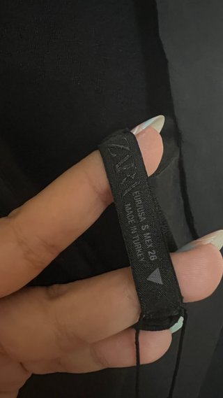 Vestido corto negro Zara lavado