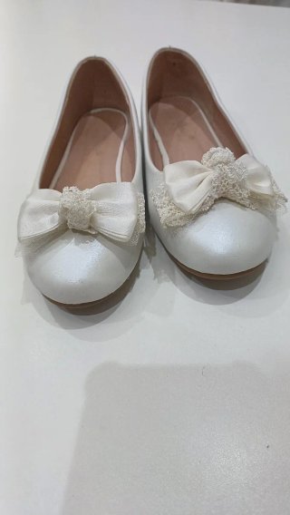 Merceditas niña Talla 35 blancas lazo