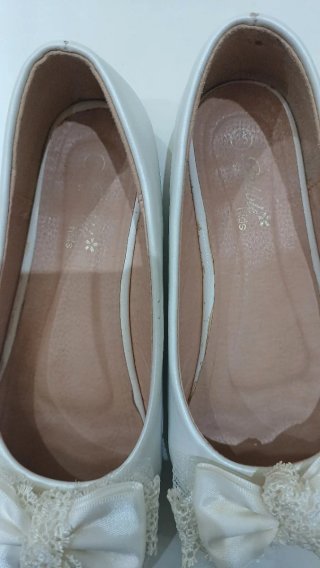 Merceditas niña Talla 35 blancas lazo