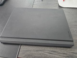 Portátil Lenovo ThinkPad Negro, pantalla táctil.