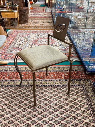 Silla estilo brutalista de Cyrille Varet