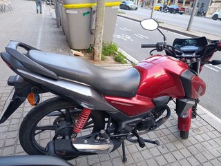 Honda CB 125 F Roja Siniestrada Motor impecable