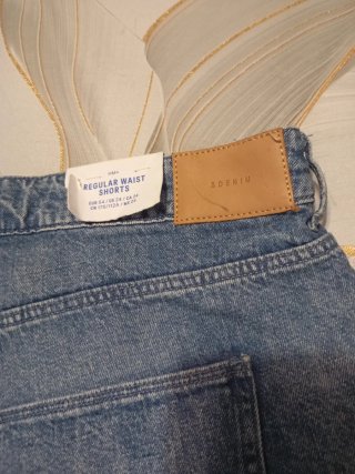Pantalón corto vaquero sin estrenar T.54