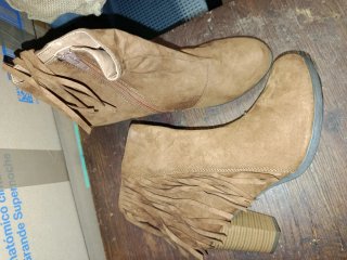 Zapatos de tacón sin estrenar precio por unidad