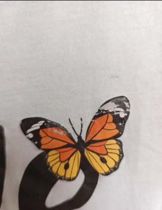 Camiseta Love con Girasol y Mariposa