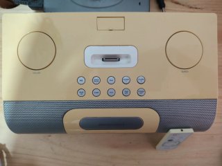 Radio Despertador iLuv con Dock iPod y Mando