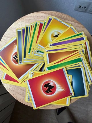 Lote de 80 Cartas de Energía Pokémon – Varios