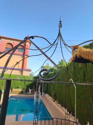 Cenador de jardín metálico negro