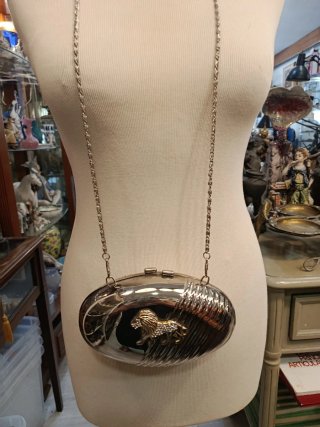 Bolso Clutch Vintage Metal Plateado con Cadena