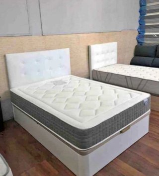 Letto a scomparsa con materassi viscoelastici