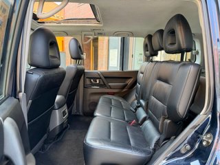 Mitsubishi Montero 2003