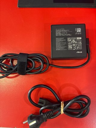 Asus ROG Flow Z13 GZ301V SEMINUEVO