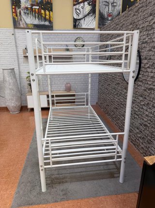 Litera metálica blanca