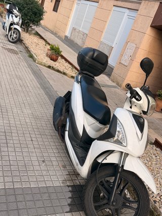 Moto Scooter Blanca Automática