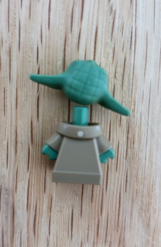 Lego Star Wars 75447 figura de Grogu con armadura