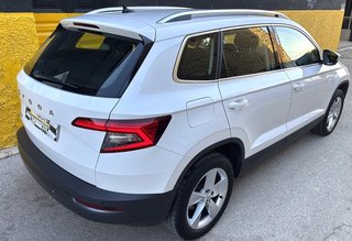 SKODA KAROQ 1.5 TSI 150 CV DSG ACT AUTOMATICO.