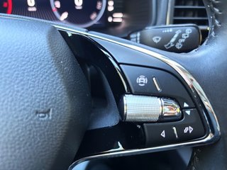 SKODA KAROQ 1.5 TSI 150 CV DSG ACT AUTOMATICO.