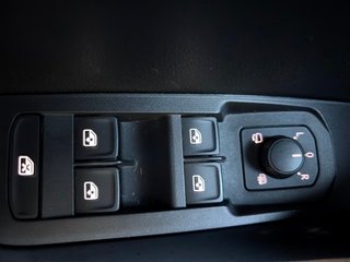 SKODA KAROQ 1.5 TSI 150 CV DSG ACT AUTOMATICO.