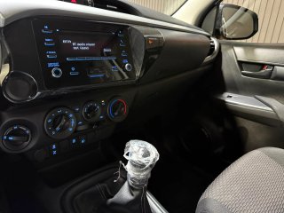 TOYOTA HILUX DOBLE CABINA 2.4 D-4D GX 150 CV 6VEL