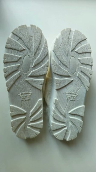 Zapatillas de estar por casa blancas