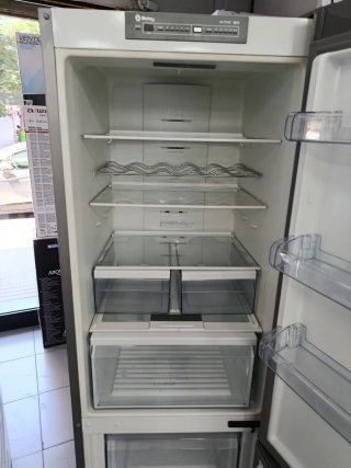 Nevera Balay plateada Combi Nofrost