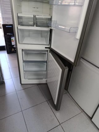 Nevera Balay plateada Combi Nofrost