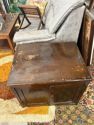 ANTIGUO INODORO DE MADERA