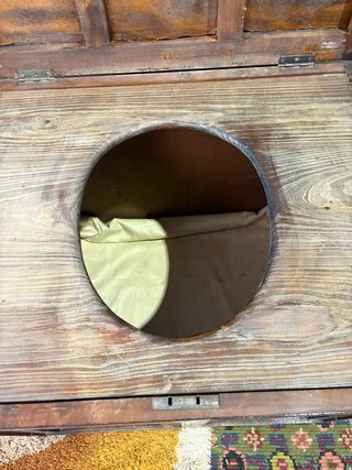 ANTIGUO INODORO DE MADERA