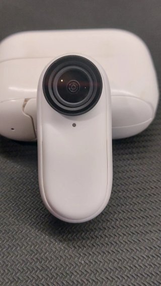 Cámara de acción Insta360 GO 2 Blanca