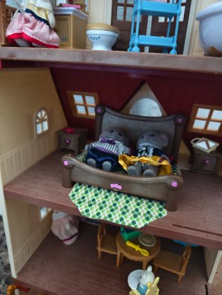 Casa Sylvanian Families con accesorios