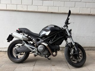 Ducati Monster 696+ Negra