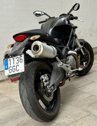 Ducati Monster 696+ Negra