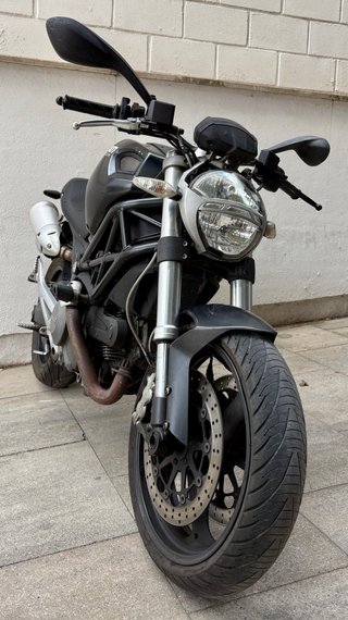 Ducati Monster 696+ Negra