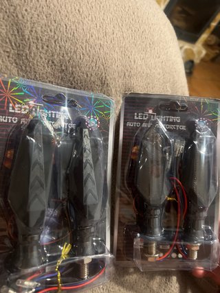 Intermitentes LED Moto Flecha Negra