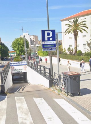Garaje junto museo íbero