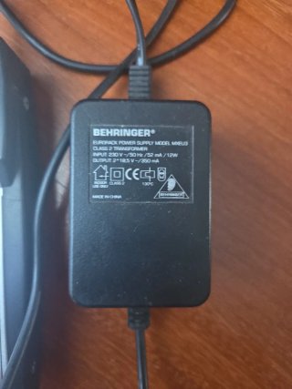 Behringer UB502 Mixer con Alimentatore