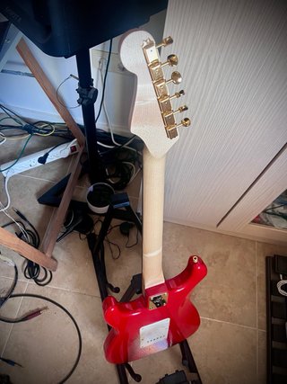 STRATOCASTER Dakota Red (Gold Ed.)