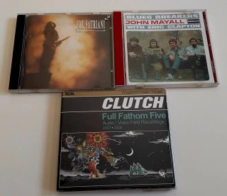 Lote 3 CDs Rock: Satriani, Mayall, Clutch