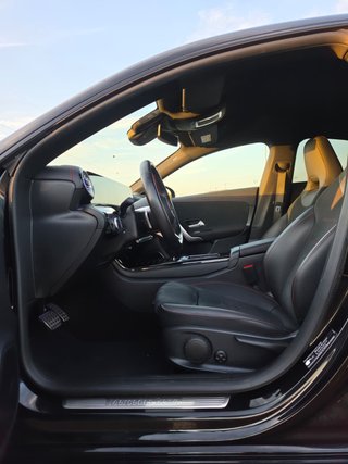 Mercedes-Benz CLA Mercedes Benz Cla CLA 250 e