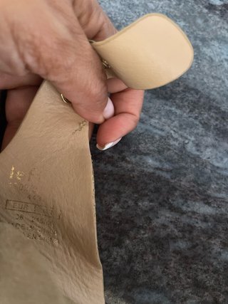Sandalias Beige con Hebillas