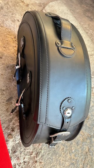 Maletas Cuero BMW R18