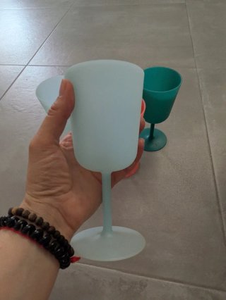 Copas de vino plástico coral, verder y  azules