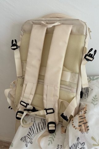 Mochila beige importada