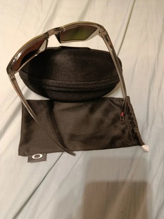 Gafas de sol Oakley SYLAS Rojas y Negras