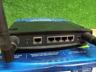 Linksys WRT54GL Wi-Fi Wireless-G Broadband Router