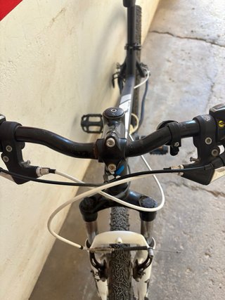 Bicicleta Montaña Rockrider Negra y Blanca